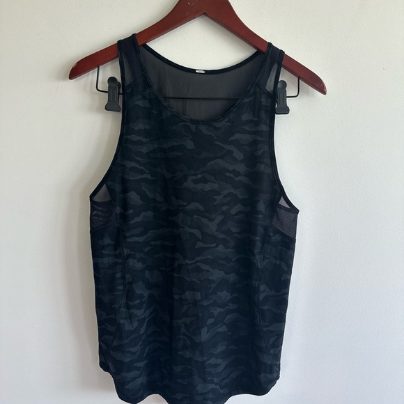 NWOT Lululemon camo tank - Picture 2 of 8